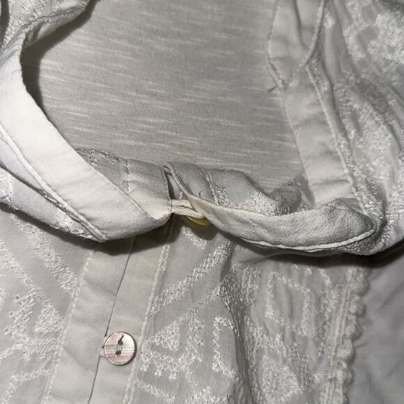 Democracy M Ivory Embroidered Crochet Lace Button Front Tab Sleeve High Low Top - Picture 10 of 10